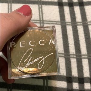 Becca x Chrissy loose highlight